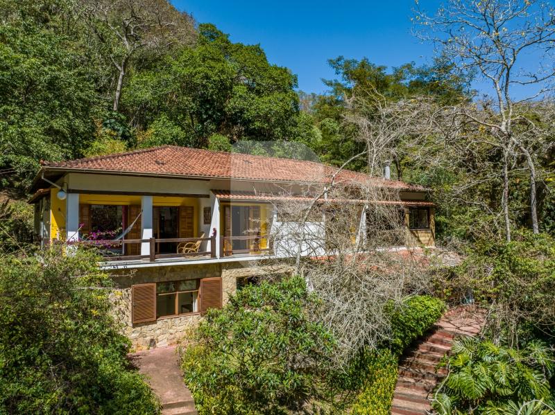 Casa - Petrópolis, Corrêas