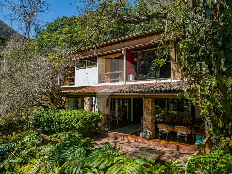 Casa - Petrópolis, Corrêas