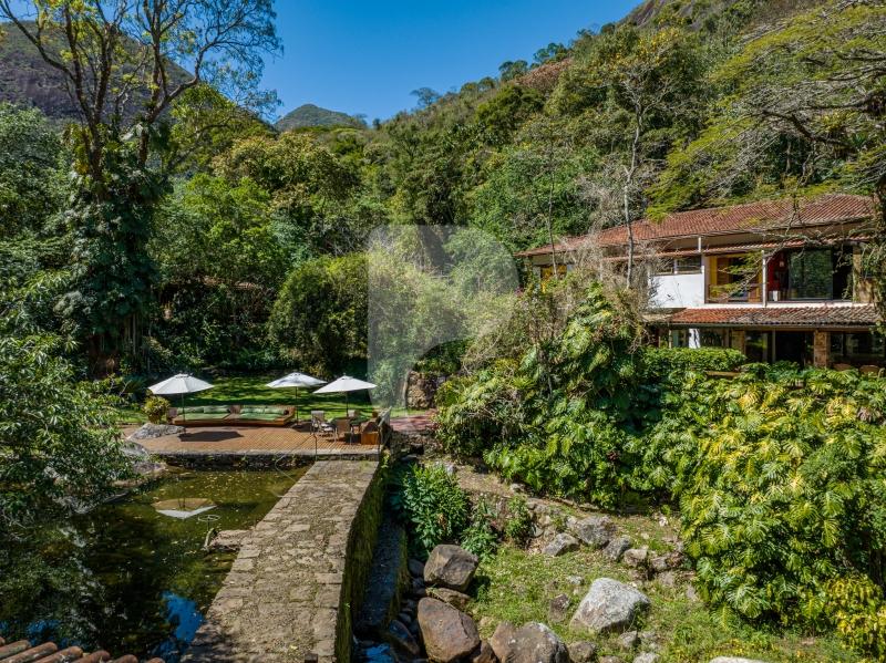 Casa - Petrópolis, Corrêas