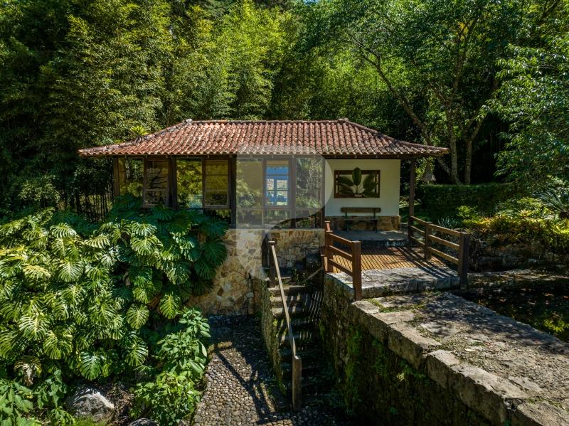 Casa - Petrópolis, Corrêas