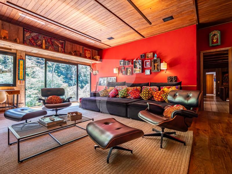 Casa - Petrópolis, Corrêas