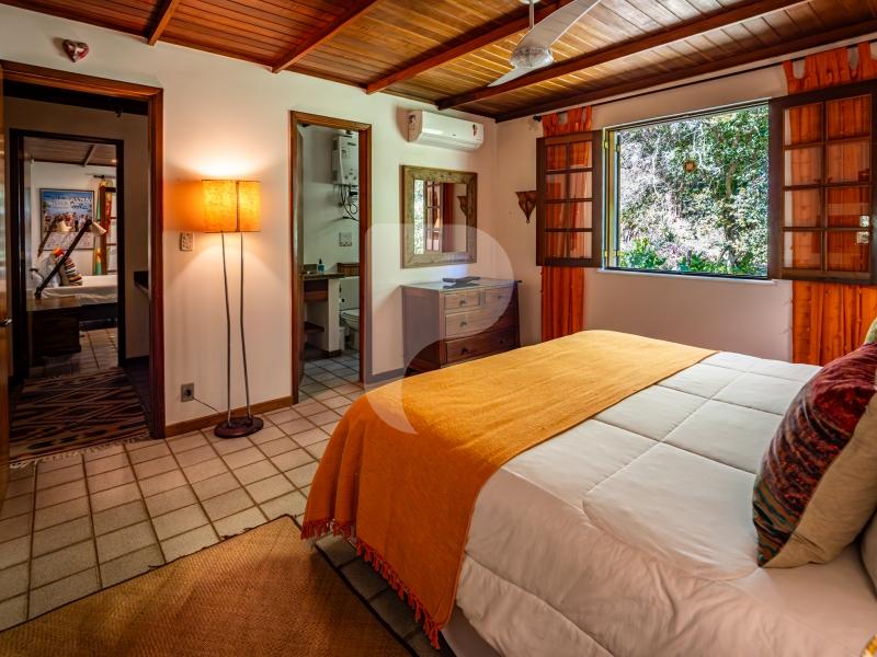 Casa - Petrópolis, Corrêas