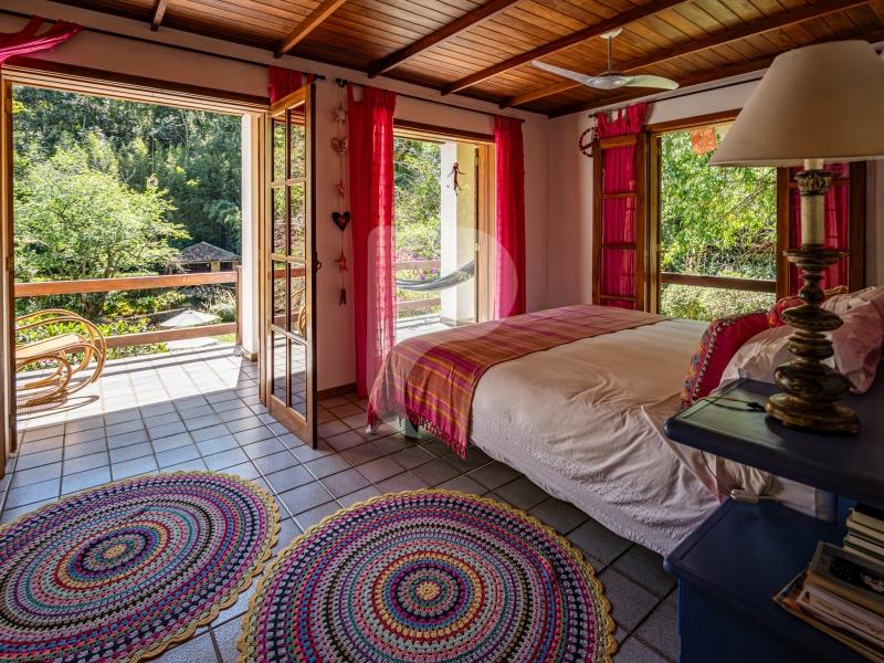 Casa - Petrópolis, Corrêas