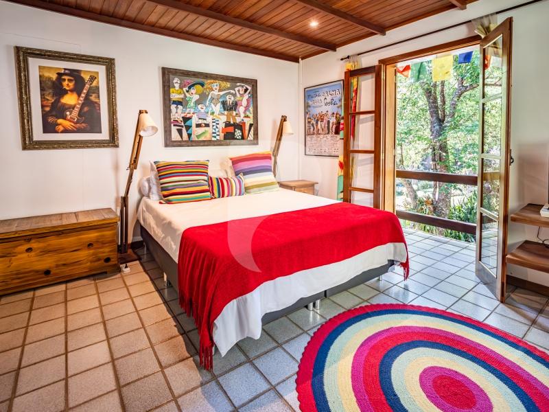 Casa - Petrópolis, Corrêas