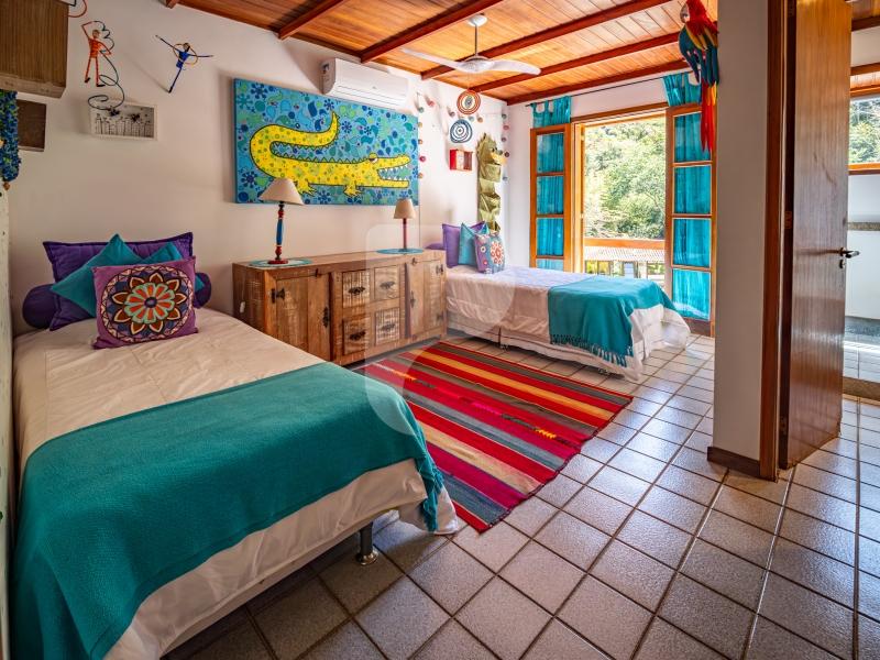 Casa - Petrópolis, Corrêas