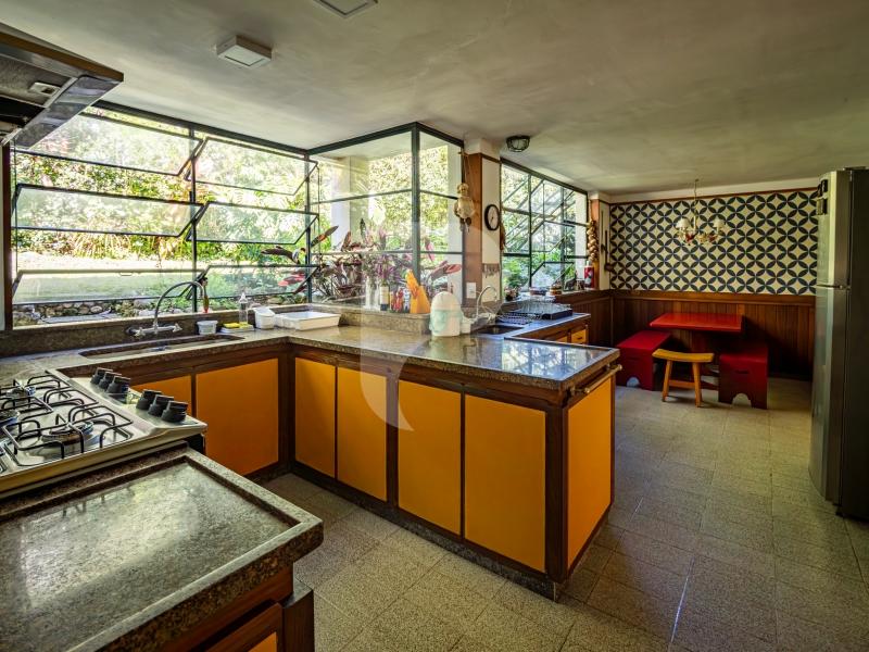 Casa - Petrópolis, Corrêas