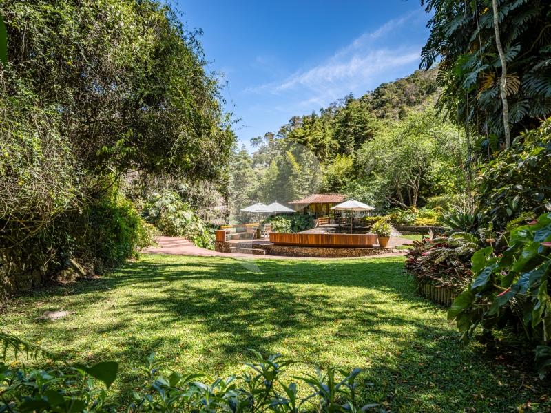 Casa - Petrópolis, Corrêas