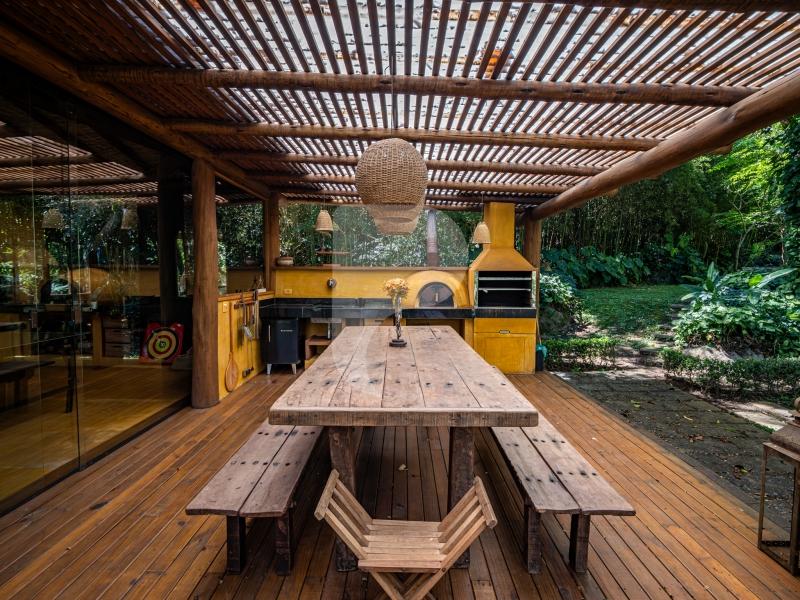 Casa - Petrópolis, Corrêas