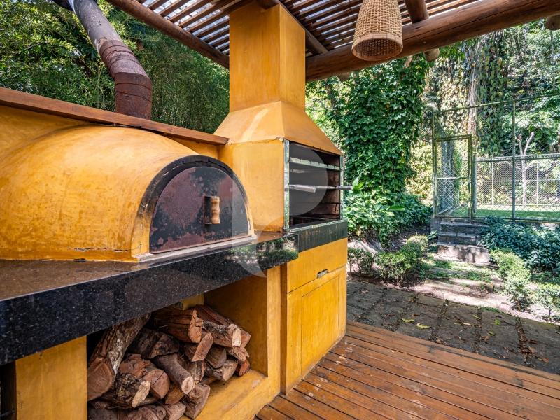 Casa - Petrópolis, Corrêas