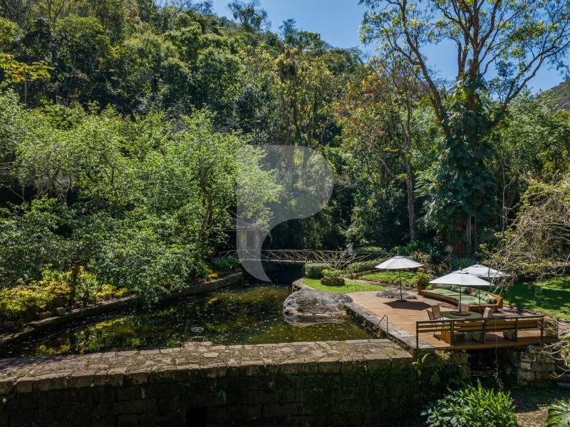 Casa - Petrópolis, Corrêas