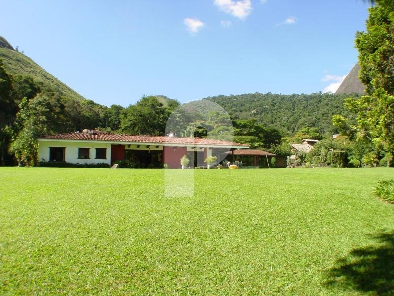 Casa - Petrópolis, Corrêas