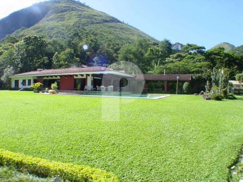 Casa - Petrópolis, Corrêas