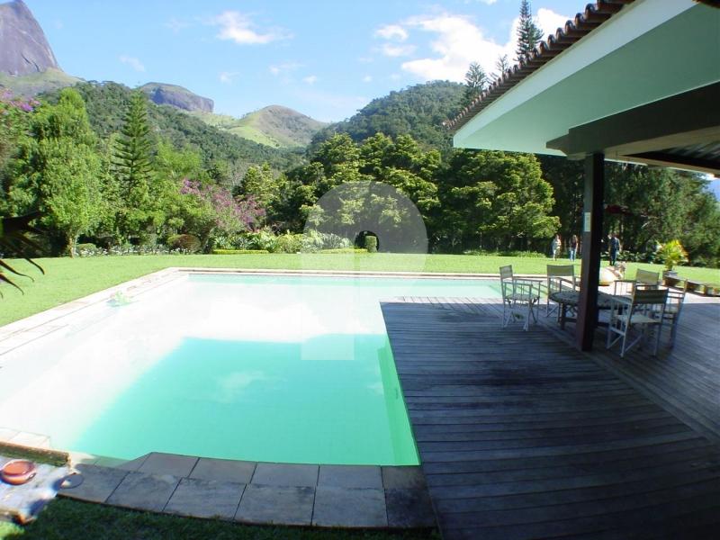 Casa - Petrópolis, Corrêas