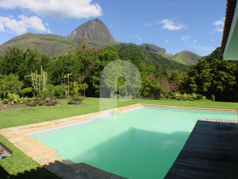 Casa - Petrópolis, Corrêas