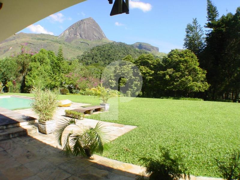 Casa - Petrópolis, Corrêas