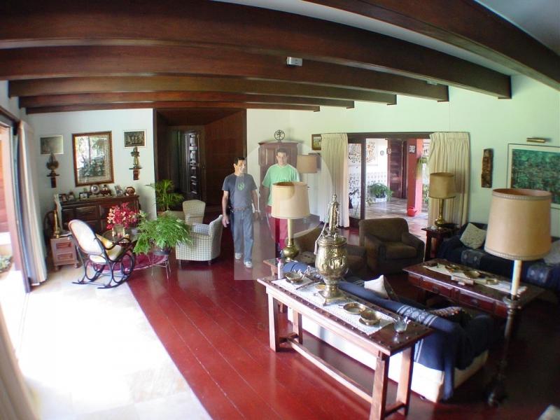 Casa - Petrópolis, Corrêas