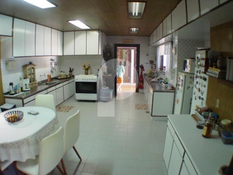 Casa - Petrópolis, Corrêas