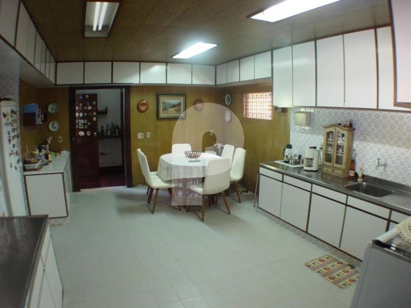 Casa - Petrópolis, Corrêas