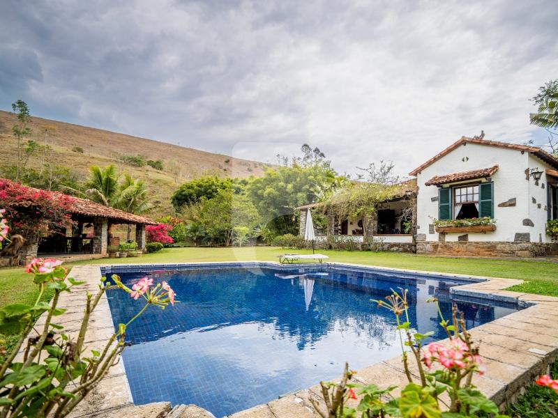 Fazenda - Petrópolis, Posse