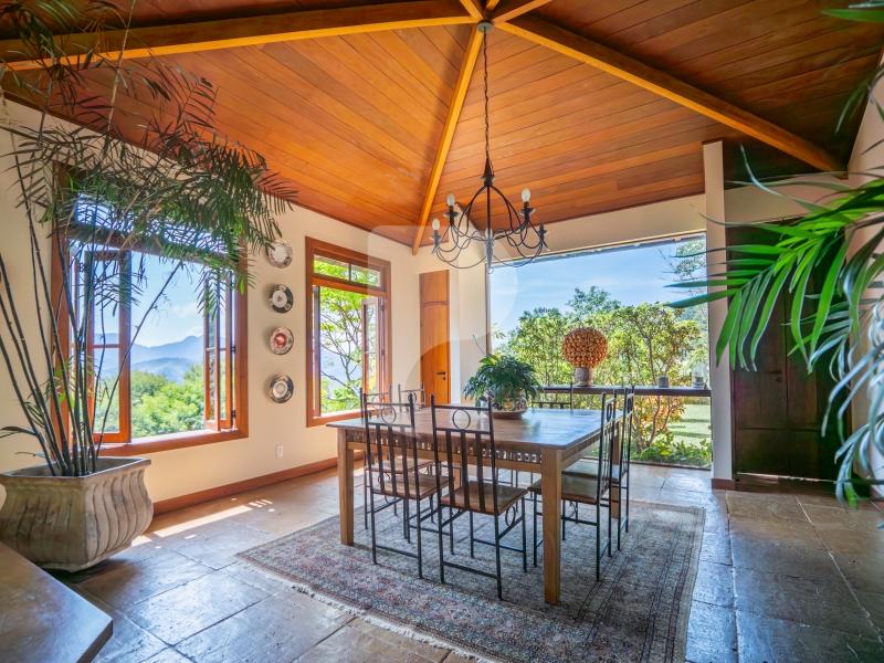 Casa - Petrópolis, Araras