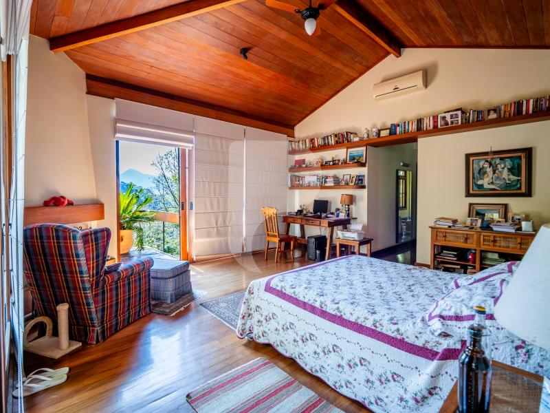 Casa - Petrópolis, Araras