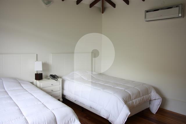 Casa - Petrópolis, Araras