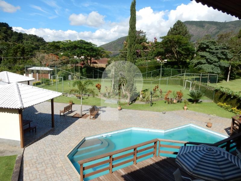 Casa - Petrópolis, Araras