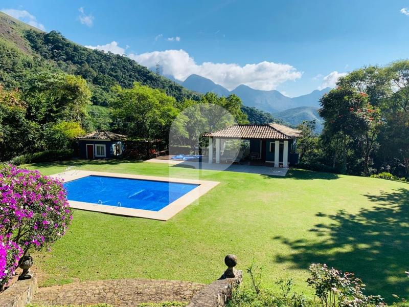 Casa - Petrópolis, Araras