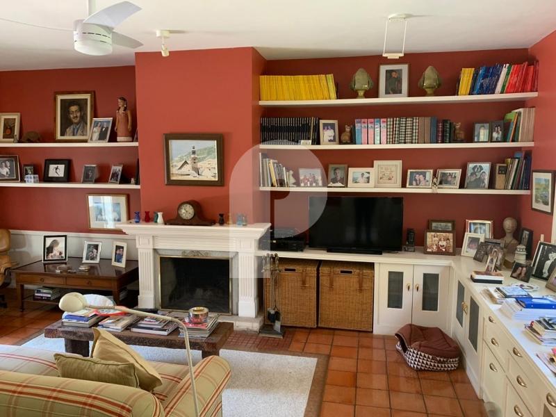 Casa - Petrópolis, Araras
