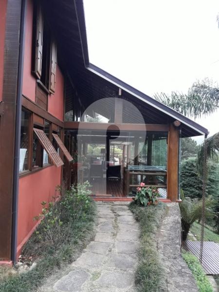 Casa - Petrópolis, Araras