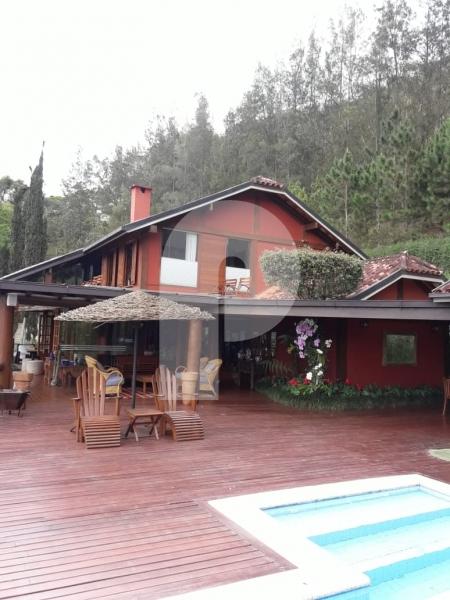 Casa - Petrópolis, Araras
