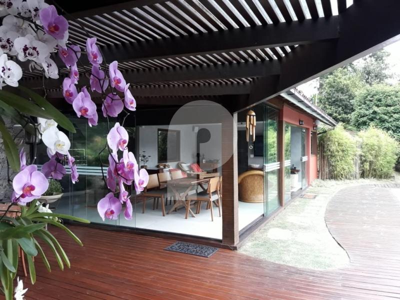 Casa - Petrópolis, Araras