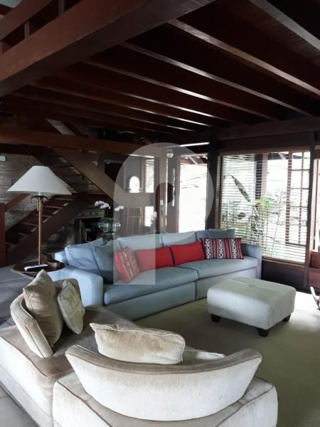 Casa - Petrópolis, Araras