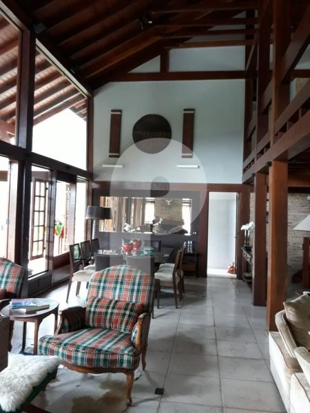 Casa - Petrópolis, Araras