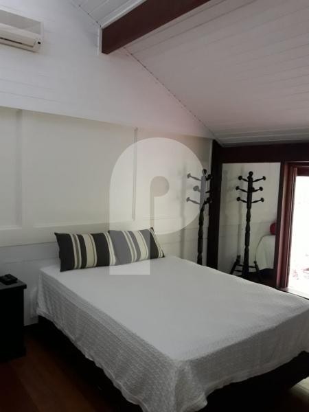 Casa - Petrópolis, Araras