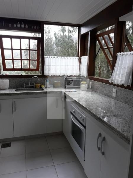 Casa - Petrópolis, Araras