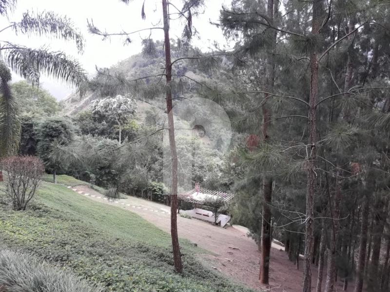 Casa - Petrópolis, Araras