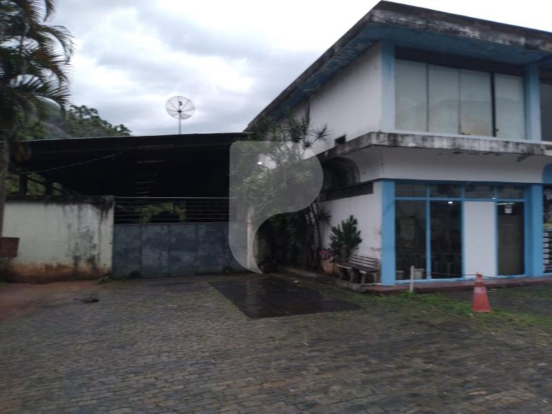 Galpão - Petrópolis, Posse