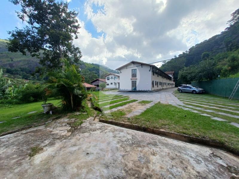 Studio - Petrópolis, Corrêas