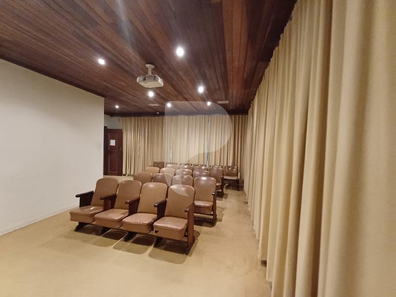 Studio - Petrópolis, Corrêas