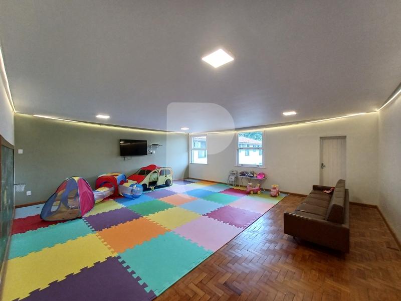 Studio - Petrópolis, Corrêas