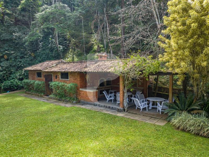 Casa - Petrópolis, Araras