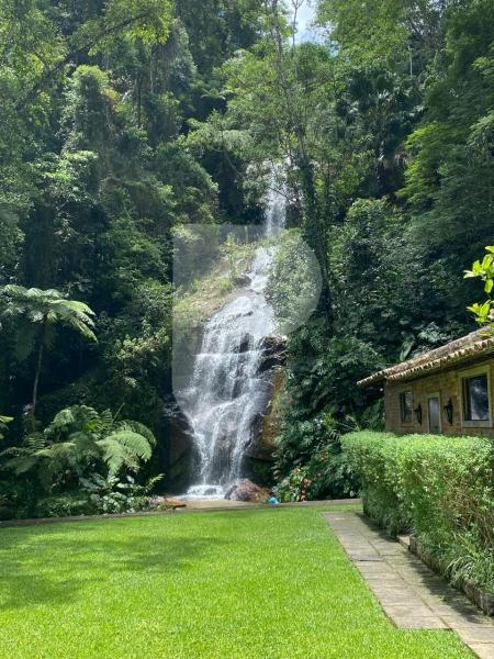 Casa - Petrópolis, Araras