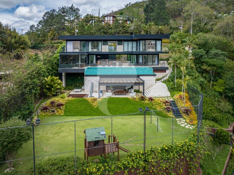 Casa - Petrópolis, Araras