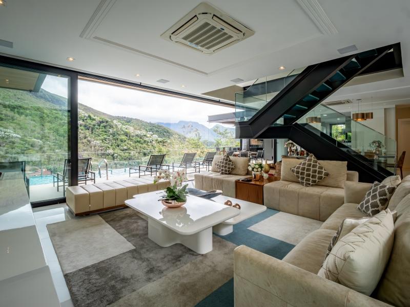 Casa - Petrópolis, Araras