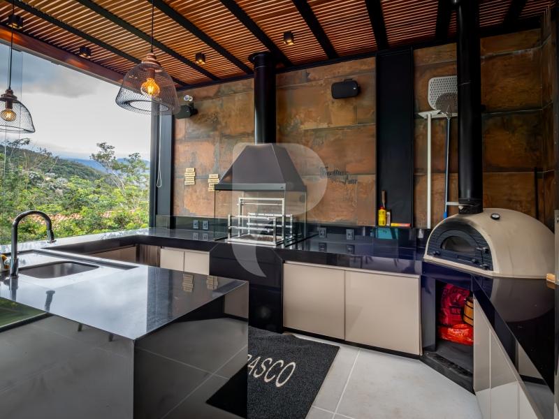 Casa - Petrópolis, Araras