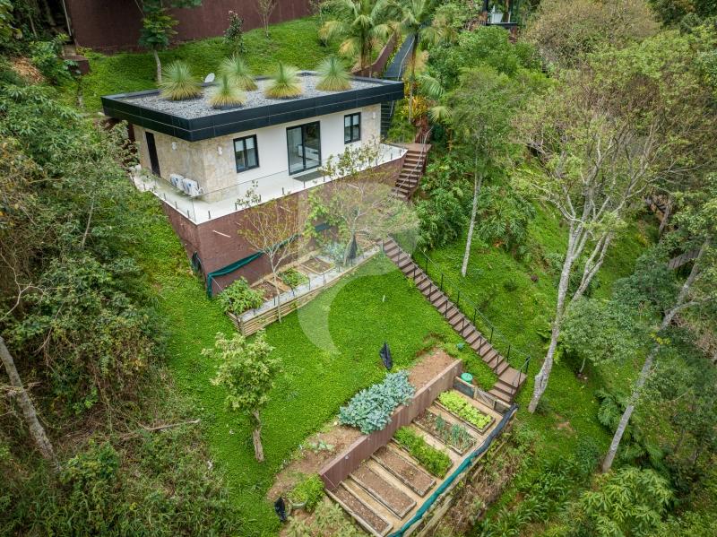 Casa - Petrópolis, Araras