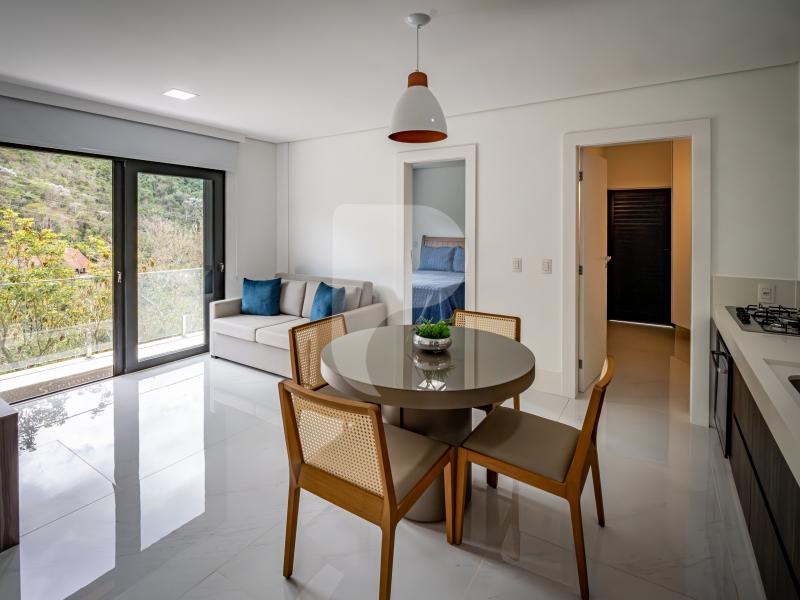 Casa - Petrópolis, Araras