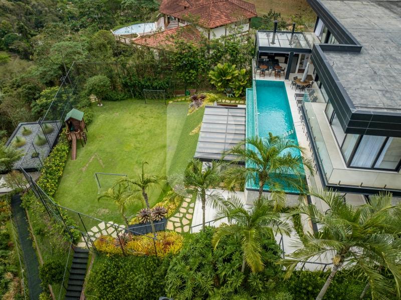 Casa - Petrópolis, Araras