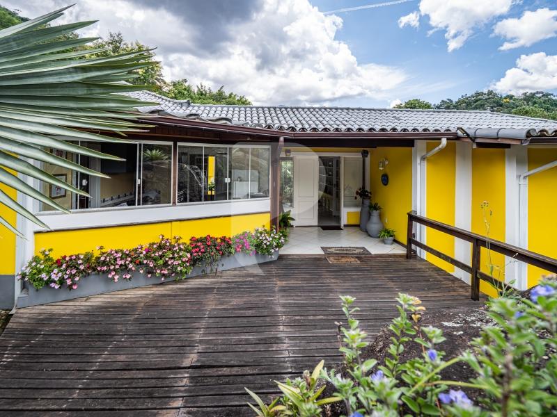 Casa - Petrópolis, Araras